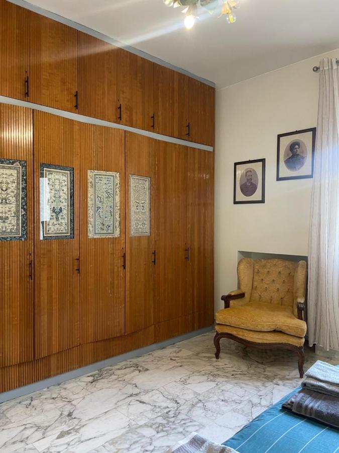 Apartment Lt Sax *